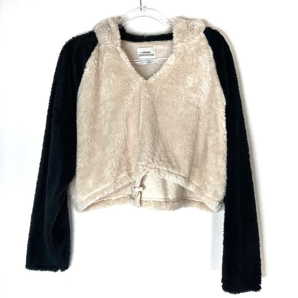 Urban Outfitters Tops - 3/$30 Urban Outfitters | Tilly Cream Black Fuzzy Cropped Sweatshirt S